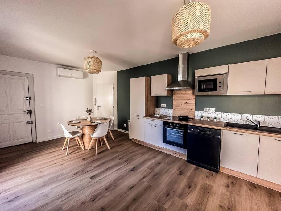 T2 Le Miredames Apartment กัสทร์ ภายนอก รูปภาพ